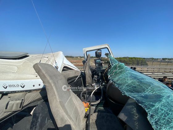 Schianto in tangenziale tra mezzi pesanti, corsa in ospedale per uno dei conducenti. E sulla 101 auto si ribalta all’alba - Corriere Salentino