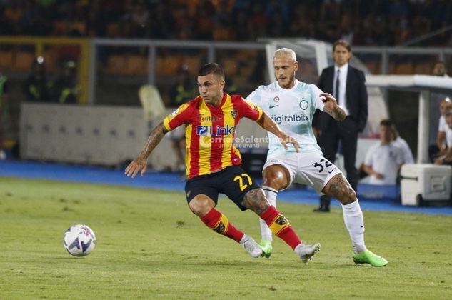 Un Lecce impavido, senza difesa e tutto cuore spaventa l’Inter, che passa solo allo scadere - Corriere Salentino