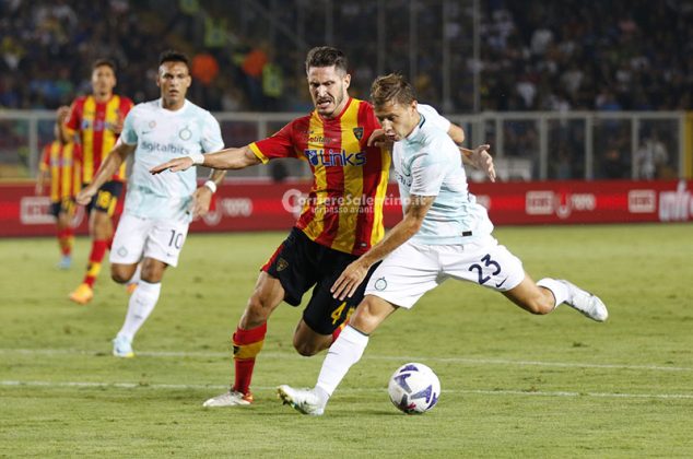 Un Lecce impavido, senza difesa e tutto cuore spaventa l’Inter, che passa solo allo scadere - Corriere Salentino