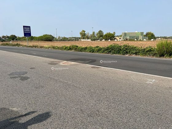 Violento impatto tra auto e bici: muore sul colpo anziano ciclista - Corriere Salentino