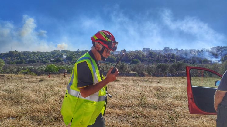 Il capoturno Turrisi saluta i vigili del fuoco dopo 38 anni. L’affettuoso omaggio dei colleghi - Corriere Salentino