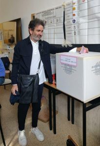 Elezioni politiche, affluenza in calo, in Italia e in Puglia, rispetto al voto di 4 anni fa. Pochi votanti rispetto al passato in tutto il Salento - Corriere Salentino
