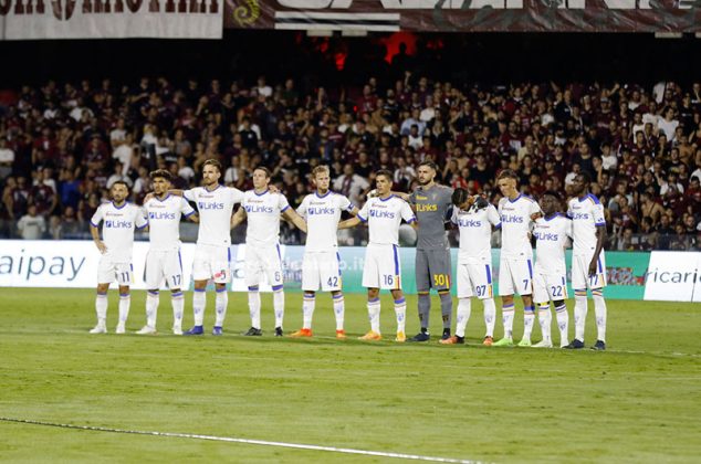 Il Lecce sbanca l’Arechi con una “magia” di Strefezza: tre punti d’oro per i giallorossi - Corriere Salentino