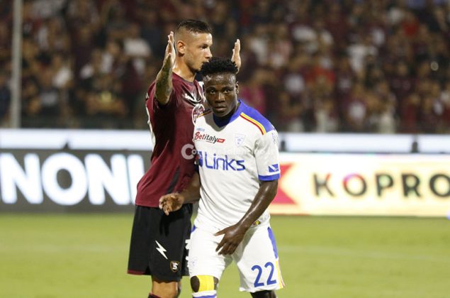 Il Lecce sbanca l’Arechi con una “magia” di Strefezza: tre punti d’oro per i giallorossi - Corriere Salentino