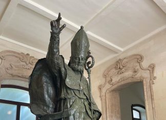La copia della Statua di Sant’Oronzo non è pronta come era stato promesso: il sindaco in visita alla Fonderia Nolana invita ad avere pazienza