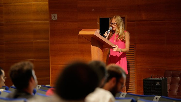 “Looking for Elena”: il 16 settembre nel Chiostro del Monastero degli Olivetani a Unisalento la restituzione del laboratorio teatrale della summer school “Ancient Greek Music and Theatre” - Corriere Salentino