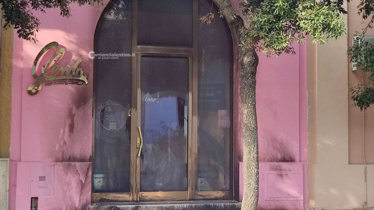 Doppio raid nel basso Salento: alle fiamme auto di vicecomandante carabinieri e centro estetico - Corriere Salentino