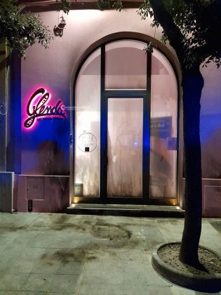 Doppio raid nel basso Salento: alle fiamme auto di vicecomandante carabinieri e centro estetico - Corriere Salentino