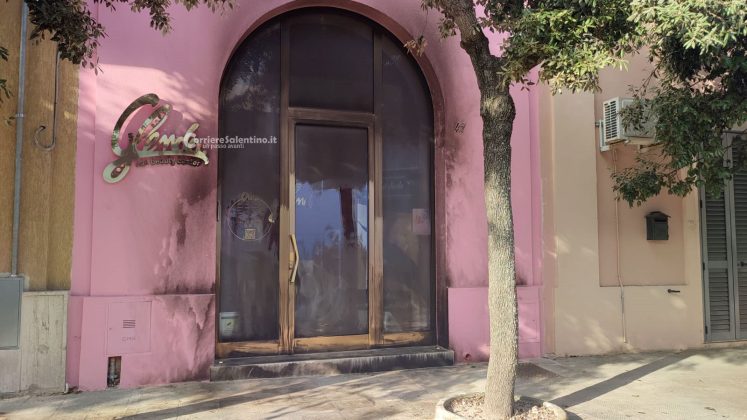 Doppio raid nel basso Salento: alle fiamme auto di vicecomandante carabinieri e centro estetico - Corriere Salentino