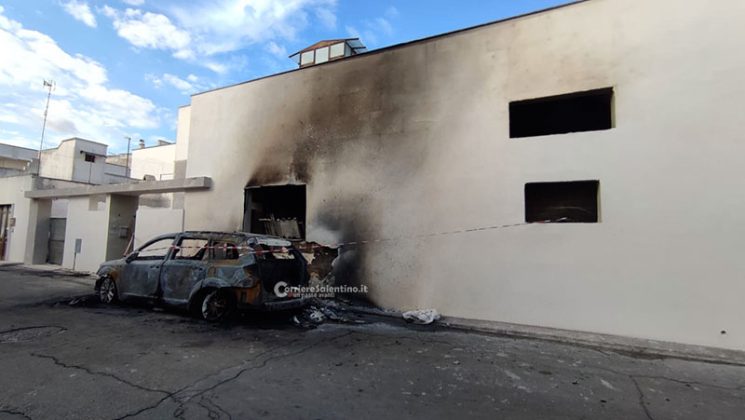 Doppio raid nel basso Salento: alle fiamme auto di vicecomandante carabinieri e centro estetico - Corriere Salentino