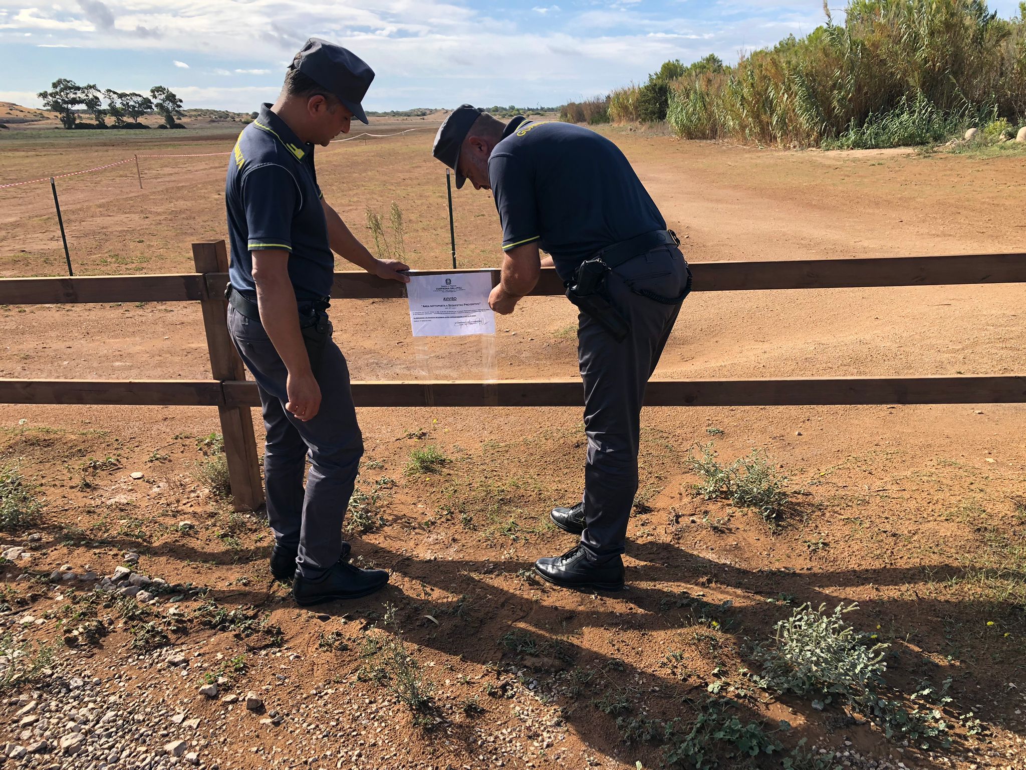 Parcheggi e chiosco-bar abusivi al servizio di lidi sul litorale di Gallipoli: sequestro preventivo e 39 indagati - Corriere Salentino