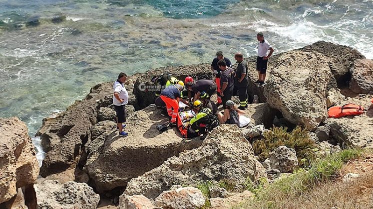 Cade sugli scogli e riporta traumi e fratture, turista tratto in salvo a Punta Ristola - Corriere Salentino