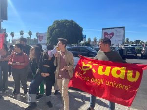 “Un pasto al giorno", studenti in protesta. Tanti i problemi: non bastano i posti per seguire le lezioni - Corriere Salentino