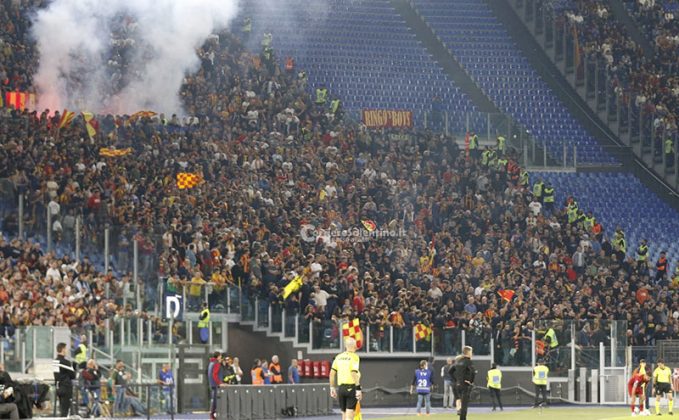 Lecce, all’Olimpico prova d’orgoglio, resta in 10 e va in gol con Strefezza, ma non basta - Corriere Salentino