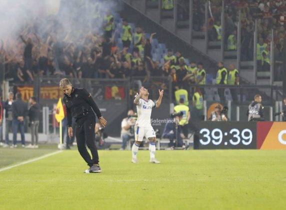 Lecce, all’Olimpico prova d’orgoglio, resta in 10 e va in gol con Strefezza, ma non basta - Corriere Salentino