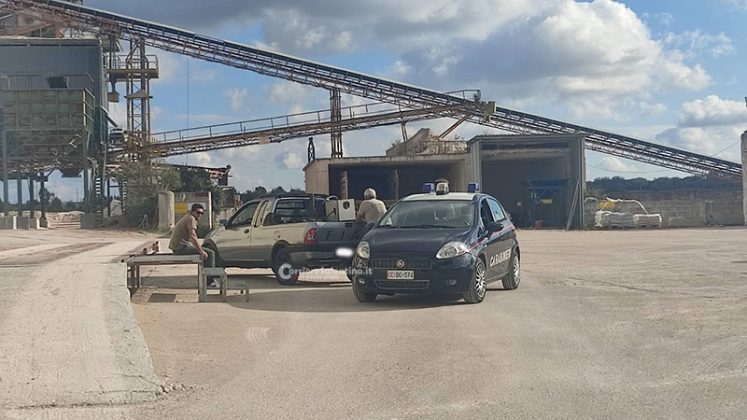 Ultraleggero si schianta in una cava, nulla da fare per il pilota: morto carbonizzato - Corriere Salentino