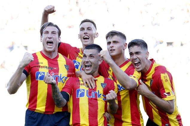 Un Lecce sterile ottiene un pari sofferto, contro la Cremonese decidono due rigori - Corriere Salentino