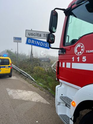 Incidente in tangenziale, paura per una 40enne: sfonda il guardrail e si ribalta nelle campagne - Corriere Salentino