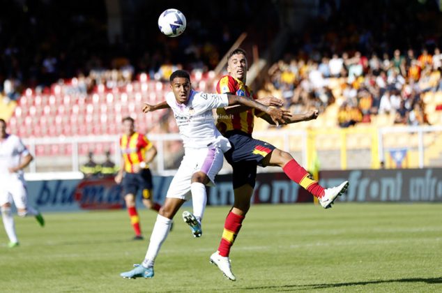 Un Lecce sterile ottiene un pari sofferto, contro la Cremonese decidono due rigori - Corriere Salentino