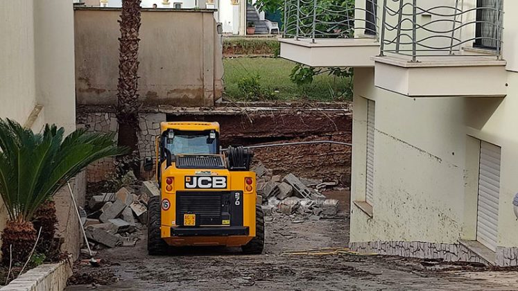 Maltempo, quasi 40 interventi in una sola notte: i vigili del fuoco chiedono aiuto ai colleghi di Taranto - Corriere Salentino