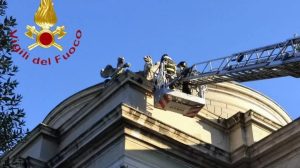 Incidente in mongolfiera, colpito il Tempio Voltiano: indagato pilota leccese - Corriere Salentino