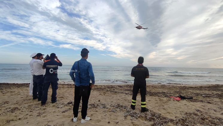 Si tuffa in mare e scompare nel nulla, scattano le ricerche: rintracciato a largo. Sospiro di sollievo per la famiglia - Corriere Salentino