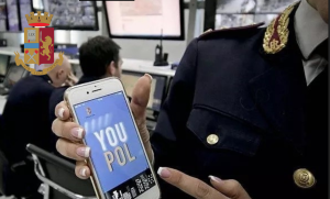 "Ai domiciliari ma spaccia droga". Dalla segnalazione su YouPol scatta l'indagine: un arresto e una denuncia - Corriere Salentino