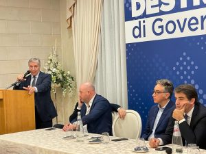 “Destra di Governo”, Fratelli d’Italia pronti alla riscossa in Regione, ma con profilo basso e atteggiamento collaborativo. La linea di Fitto da Roma a Lecce: “Serietà e responsabilità” - Corriere Salentino