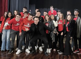 Nandu Popu al Politeama Greco a sostegno dello spettacolo “Il sogno di Mirko” contro ogni forma di bullismo