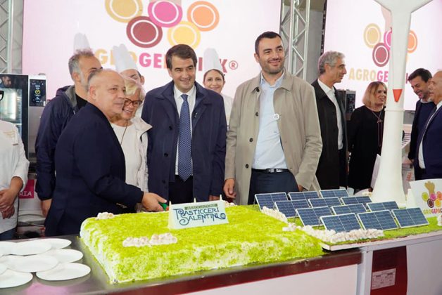 Agrogepaciok, ieri taglio del nastro con il ministro Fitto. Domani i concorsi “Olimpiadi del Gelato Mediterraneo” e “PizzAgrogepaciok” - Corriere Salentino