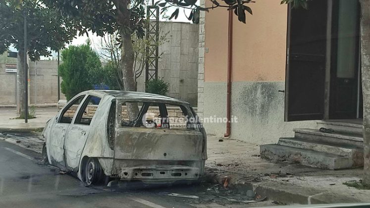 Notte “infernale” nel basso Salento: fiamme in concessionaria e azienda di raccolta rifiuti - Corriere Salentino