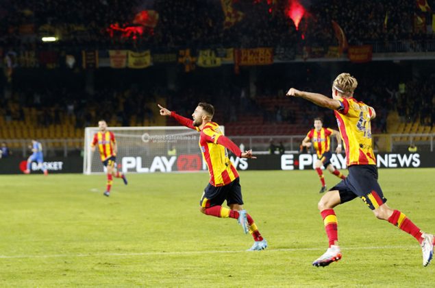 Al Via del Mare il miglior Lecce dell’anno batte l’Atalanta 2 a 1. Baschirotto segna e prenota la Nazionale - Corriere Salentino