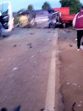 Schianto all'alba contro un furgone fermo a bordo strada: gravi due militari della Marina - Corriere Salentino