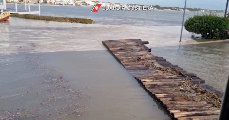 Danni in porti e banchine dopo l'ondata di maltempo: recuperate barche affondate, scongiurati danni ambientali - Corriere Salentino