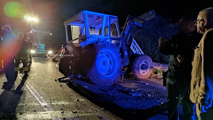 Violento impatto tra auto e trattore: muore 48enne. Moglie e figlie in ospedale - Corriere Salentino