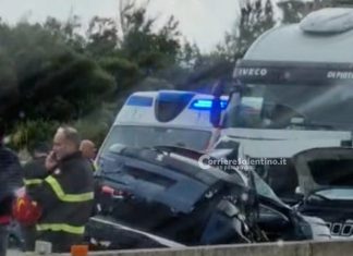 Schianto tra tir e auto sulla 379, coppia salentina muore nel groviglio di lamiere