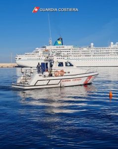 La nave da crociera "Amadea" torna a Gallipoli. Attesa in banchina con i suoi 350 passeggeri - Corriere Salentino