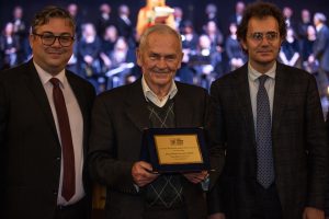 La straordinaria serata degli ingegneri leccesi tra solidarietà, musica, divertimento e premi a chi ha dato lustro alla professione - Corriere Salentino