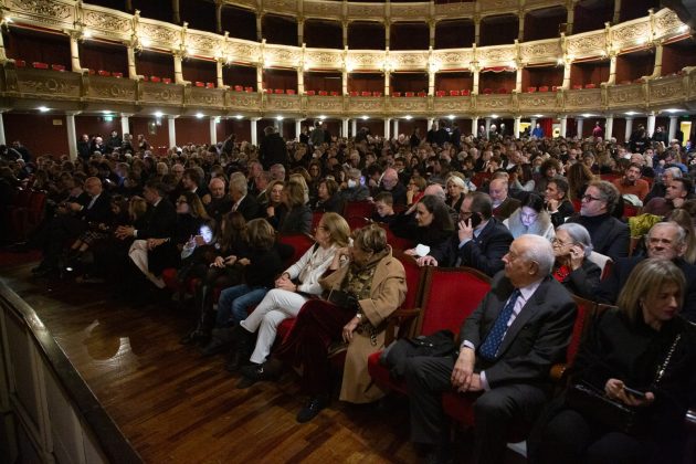 La straordinaria serata degli ingegneri leccesi tra solidarietà, musica, divertimento e premi a chi ha dato lustro alla professione - Corriere Salentino