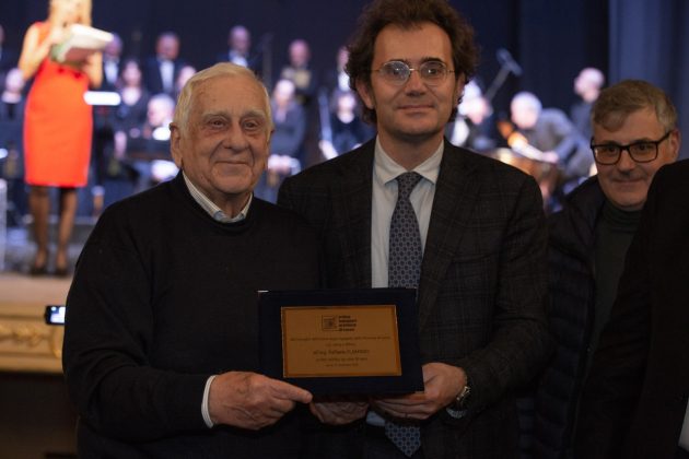 La straordinaria serata degli ingegneri leccesi tra solidarietà, musica, divertimento e premi a chi ha dato lustro alla professione - Corriere Salentino