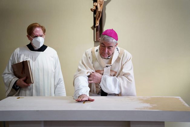 Anche il DEA di Lecce ha la sua Cappella, questa mattina la cerimonia di consacrazione e benedizione - Corriere Salentino