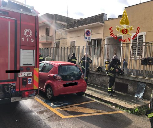 Fiamme avvolgono bombola gpl, poi l'esplosione. Paura nel quartiere Santa Rosa - Corriere Salentino
