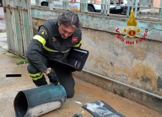 Fiamme avvolgono bombola gpl, poi l’esplosione. Paura nel quartiere Santa Rosa