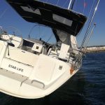 Barca a vela si incaglia sotto costa: abbandonata dopo uno sbarco. Altra operazione di messa in sicurezza - Corriere Salentino