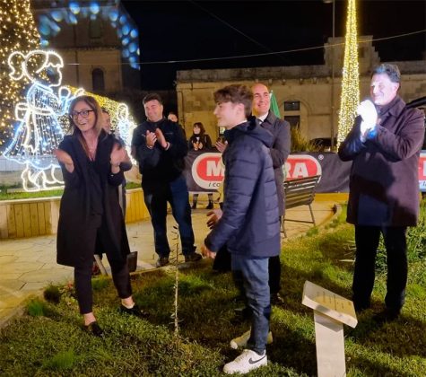 Un ulivo speciale al “Racing Christmas in Salento”: a Scorrano nasce l’albero del motorsport - Corriere Salentino