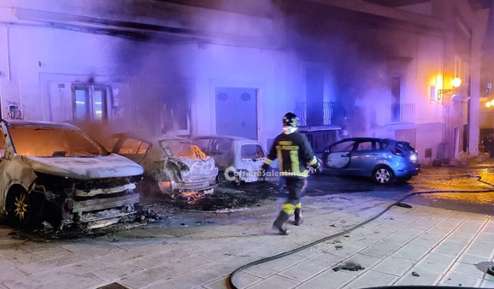 Inferno di fuoco nel basso Salento: sette auto e due case in fiamme in una sola notte - Corriere Salentino