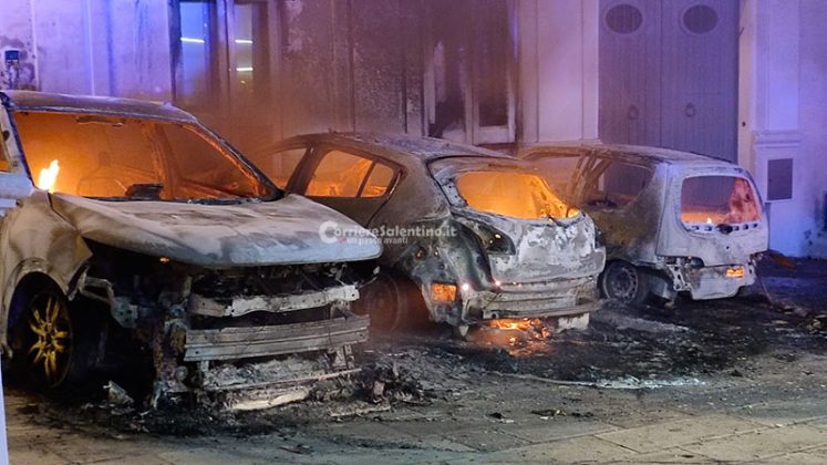 Inferno di fuoco nel basso Salento: sette auto e due case in fiamme in una sola notte - Corriere Salentino