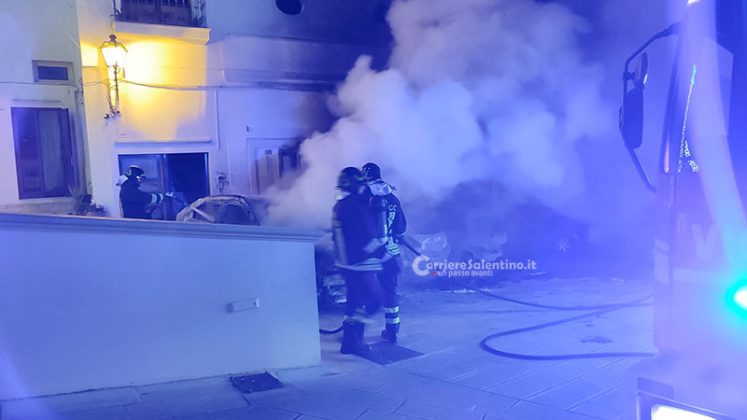 Inferno di fuoco nel basso Salento: sette auto e due case in fiamme in una sola notte - Corriere Salentino