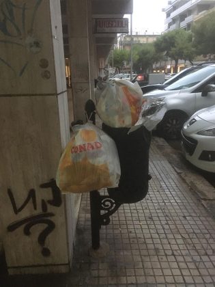 Rifiuti nei cestini gettacarte, arriva l’ordinanza con le sanzioni - Corriere Salentino