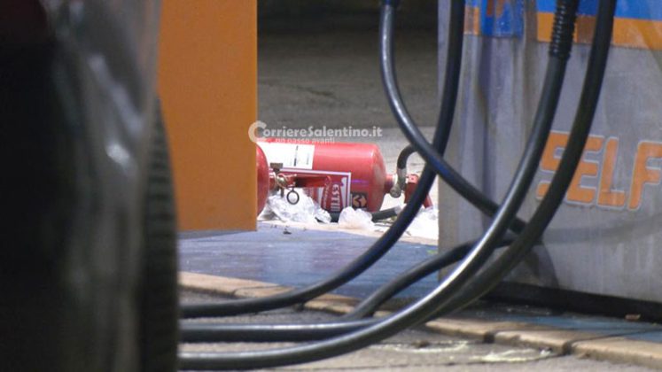 Agguato a colpi di kalashnikov nella stazione di servizio: ferito 36enne - Corriere Salentino